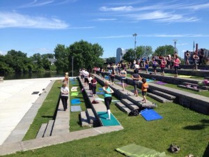 Free Outdoor Yoga